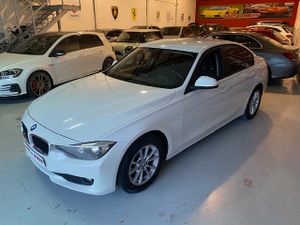 BMW Serie 3 318d Berlina - Foto 11