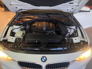 BMW Serie 3 318d Berlina - Foto 24