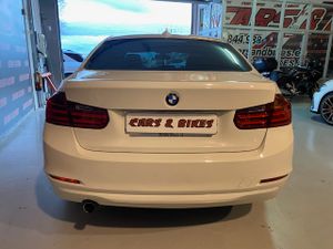 BMW Serie 3 318d Berlina - Foto 7