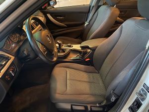 BMW Serie 3 318d Berlina - Foto 13