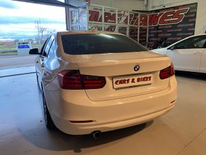 BMW Serie 3 318d Berlina - Foto 9