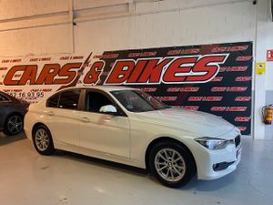 BMW Serie 3 318d Berlina - Foto 5