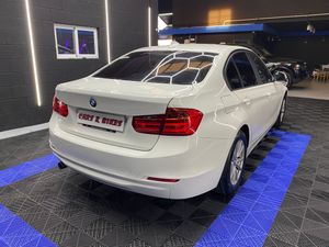 BMW Serie 3 318d Berlina - Foto 4