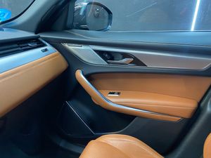 Jaguar F-Pace 2.0 I4 PHEV 404PS AWD Auto RDynamic SE - Foto 10