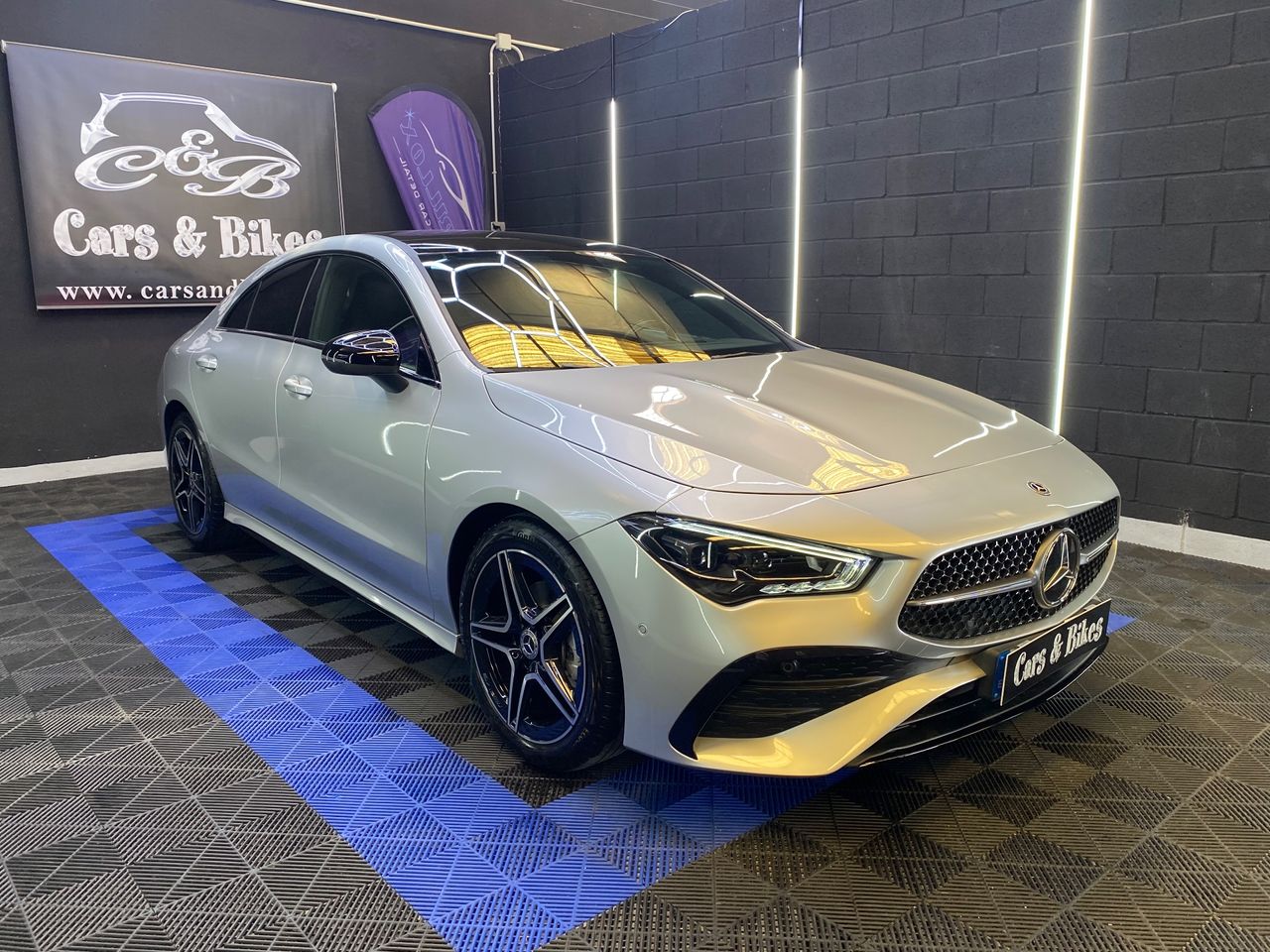 Mercedes Clase CLA 180 - Foto 1