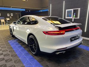 Porsche Panamera 4 E-Hybrid Executive - Foto 26