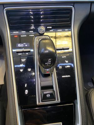 Porsche Panamera 4 E-Hybrid Executive - Foto 18