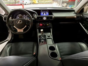Lexus IS 300h Hybrid   - Foto 14