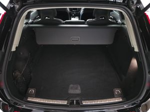 Volvo XC60 2.0 B4 MILD HYBRID D CORE 200 CV - Foto 9
