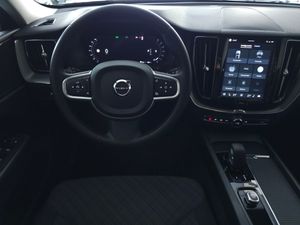 Volvo XC60 2.0 B4 MILD HYBRID D CORE 200 CV - Foto 10