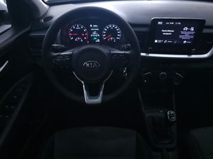Kia Stonic 1.0 T-Gdi  100CV HYBRID - Foto 9