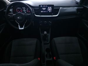 Kia Stonic 1.0 T-Gdi  100CV HYBRID - Foto 10