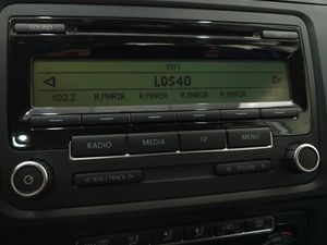 Volkswagen Golf 1.6 TDI 105 CV - Foto 18