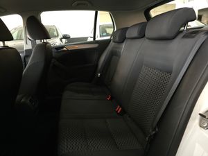 Volkswagen Golf 1.6 TDI 105 CV - Foto 10