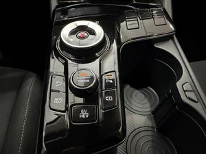 Kia Sportage 1.6 T-GDI PHEV 265 CV DRIVE 4X4 - Foto 27
