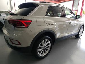 Volkswagen T-Roc 1.5 TSI 150 CV DSG LIFE - Foto 6