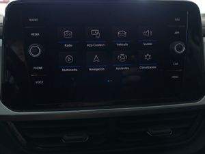 Volkswagen T-Roc 1.5 TSI 150 CV DSG LIFE - Foto 23
