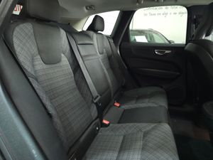 Volvo XC60 2.0 B4 MILD-HYBRID D CORE 197 CV - Foto 16