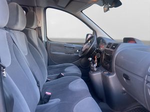 Fiat Scudo 2.0 JTDM Panorama Family L2H1 130 Multijet - Foto 8