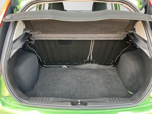 Ford Fiesta 1.4 FUTURA - Foto 19