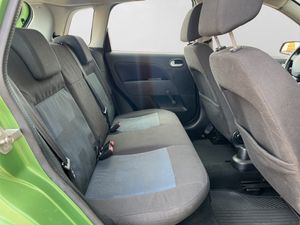 Ford Fiesta 1.4 FUTURA - Foto 18