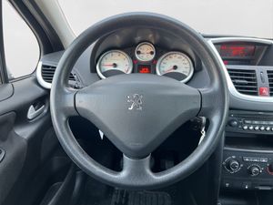 Peugeot 207 1.4 URBAN - Foto 3
