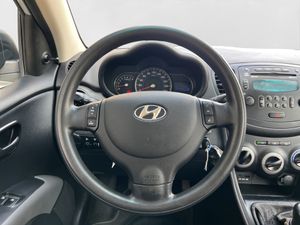 Hyundai i10 1.1 COMFORT - Foto 10