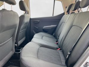 Hyundai i10 1.1 COMFORT - Foto 14