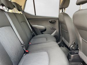 Hyundai i10 1.1 COMFORT - Foto 15