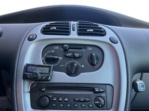 Citroën Xsara Picasso 1.6 HDi 92 LX Plus - Foto 18