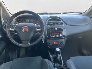 Fiat Punto 1.2 8v Easy 69 CV S&S Gasolina - Foto 14