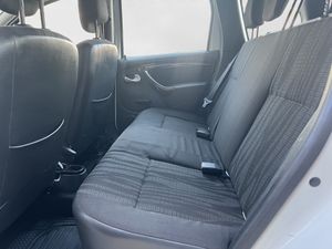 Dacia Duster Laureate 1.6 105 E5 - Foto 16