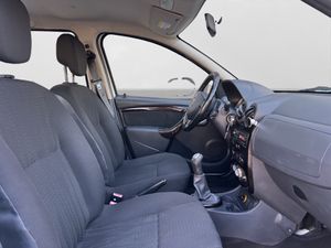 Dacia Duster Laureate 1.6 105 E5 - Foto 14