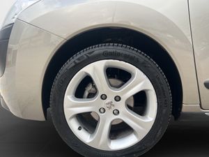 Peugeot 3008 Allure 1.6 e-HDI 112 FAP CMP B.Lion - Foto 21