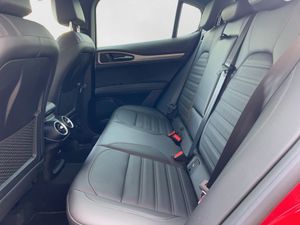 Alfa Romeo Stelvio 2.2 Diésel 154kW (210CV) Veloce Q4 - Foto 11