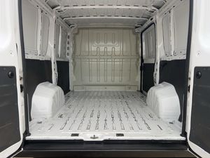 Peugeot Boxer Furgón 330 L1 H1 BHDI 88kW (120CV) S&S 6 Vel. M - Foto 15