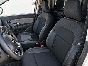 Renault Express Confort 1.5 Blue dCi 70 kW (95 cv) 4 Puertas - Foto 3