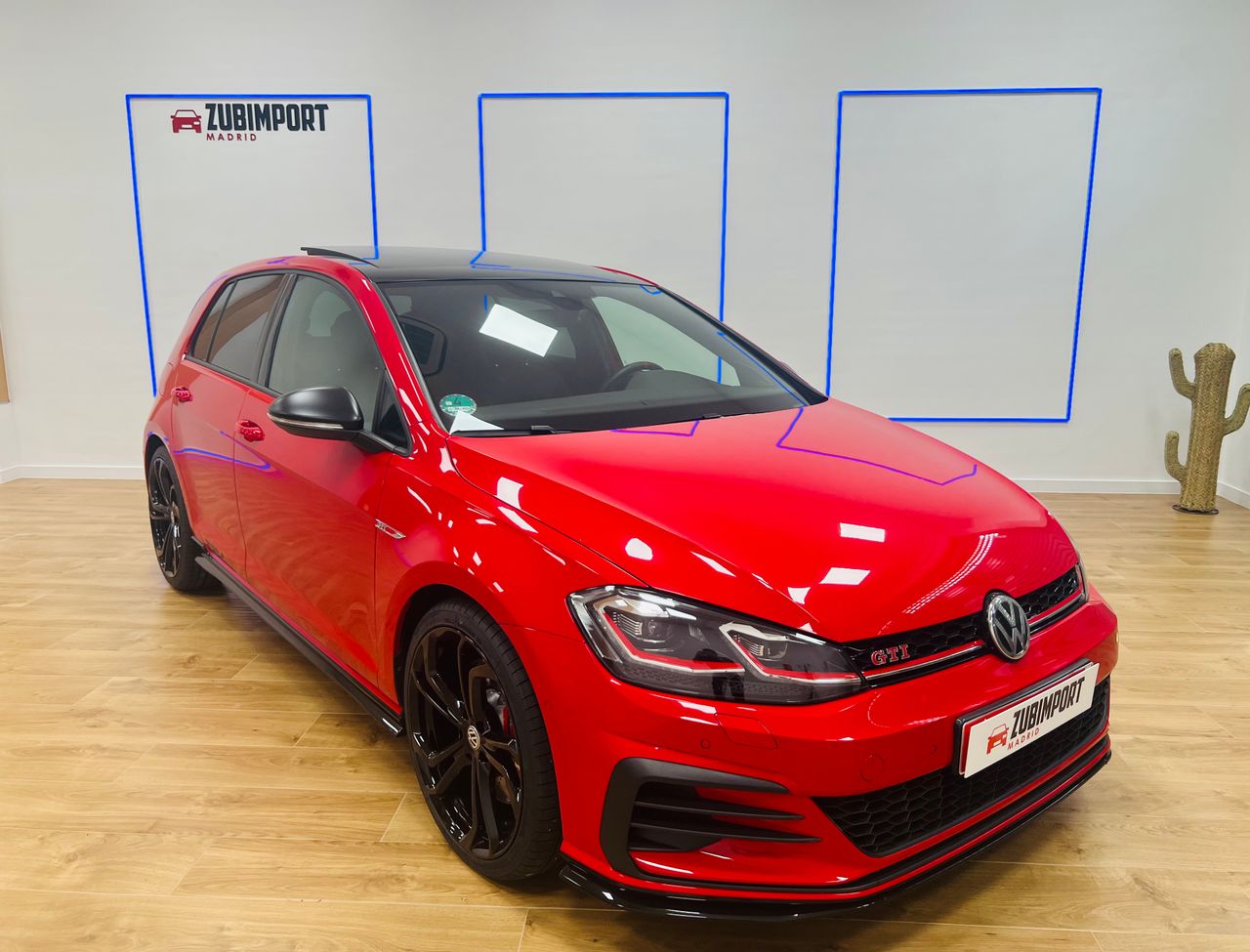 Volkswagen Golf GTI TCR Akrapovic   - Foto 1