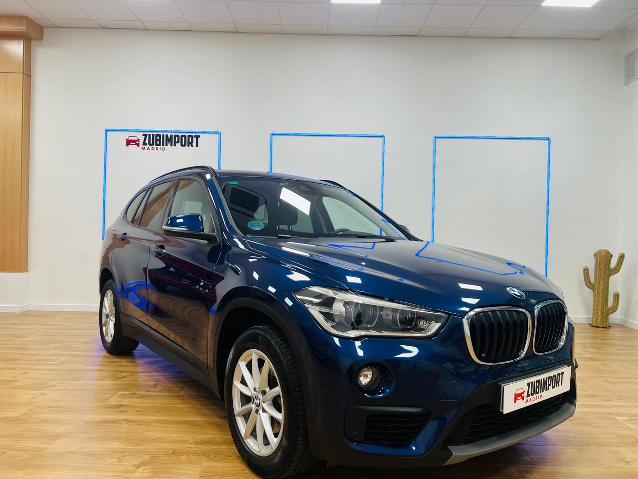 BMW X1 sDrive18d Business 5p   - Foto 1