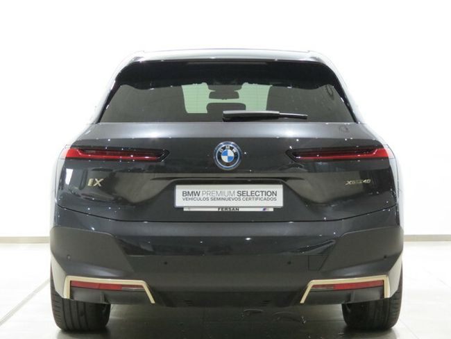 BMW iX xdrive40 240 kw (326 cv)   - Foto 6