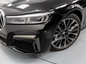 BMW Serie 7 740i 250 kw (340 cv)   - Foto 11