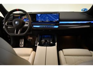 BMW i5 m60 xdrive 442 kw (601 cv)   - Foto 9