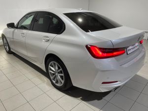 BMW Serie 3 320d 140 kw (190 cv)   - Foto 23