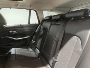 BMW Serie 3 320d touring 140 kw (190 cv)   - Foto 17