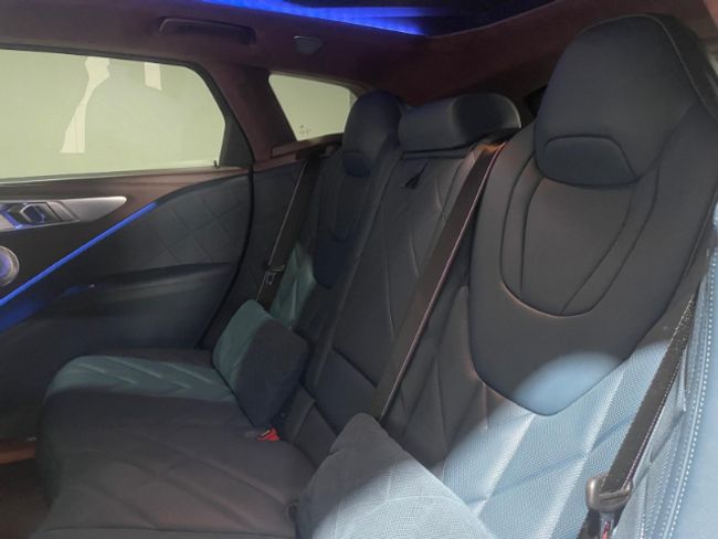 BMW XM 4.4 phev 480 kw (653 cv)