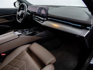 BMW Serie 5 520d 145 kw (197 cv)   - Foto 15