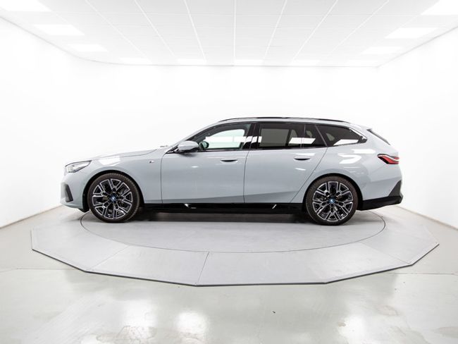 BMW i5 edrive40 touring 250 kw (340 cv)