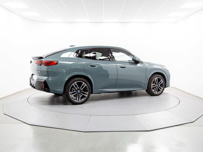 BMW iX2 edrive20 150 kw (204 cv)   - Foto 12