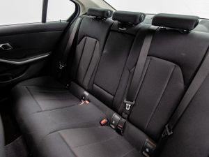 BMW Serie 3 318d 110 kw (150 cv)   - Foto 17