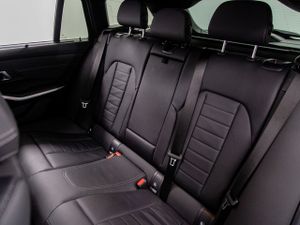 BMW Serie 3 320d xdrive touring 140 kw (190 cv)   - Foto 17